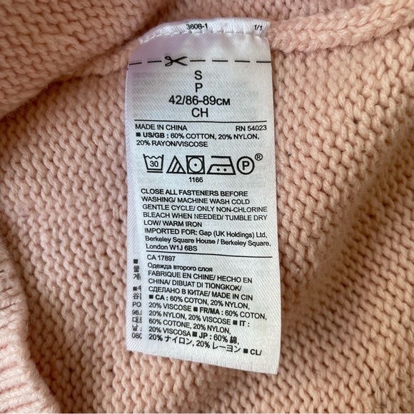 Banana Republic Sweater - Picture 7 of 7